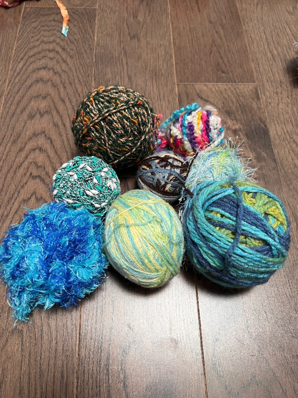 395g assorted yarn for knitting crochet crafts